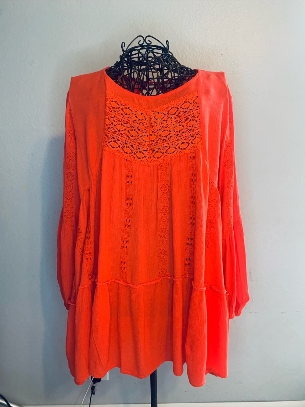 Adiva Women’s Orange Peasant Eyelet Long Sleeves Embroidered Tunic Top. Size L